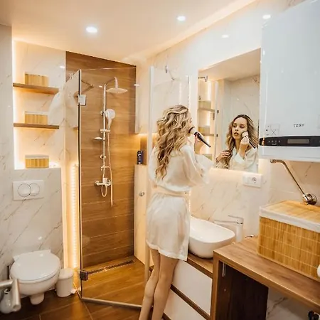 Aleksej * ואליג'בו